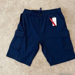 Men’s cargo workout shorts